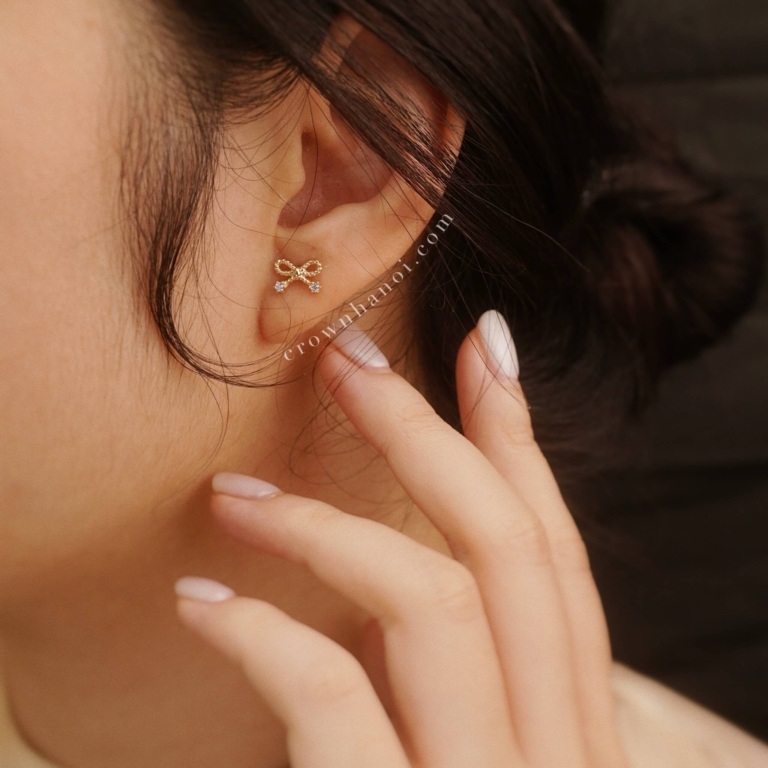 TWISTED BOW EARRINGS