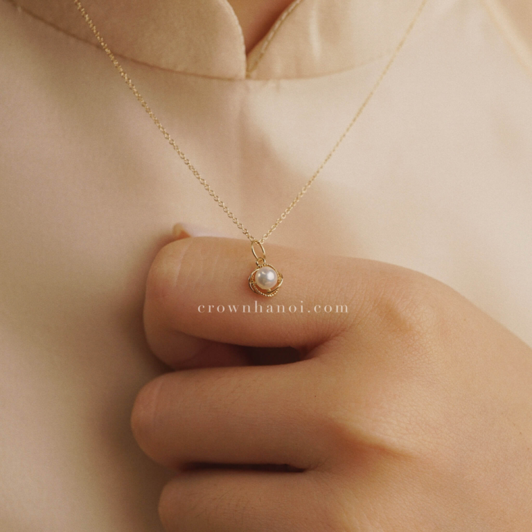 BUTTERCUP NECKLACE