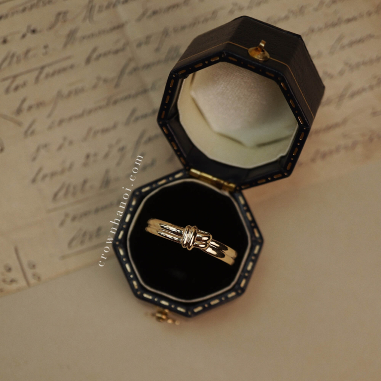 BOW KNOT BAND RING