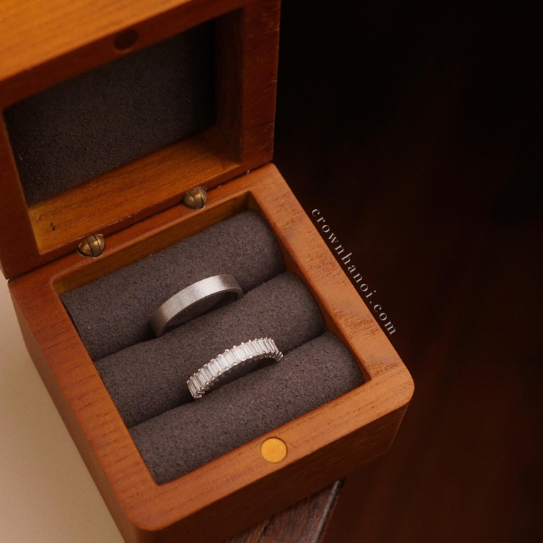 BAGUETTE ETERNITY RING & BAND RING 3MM