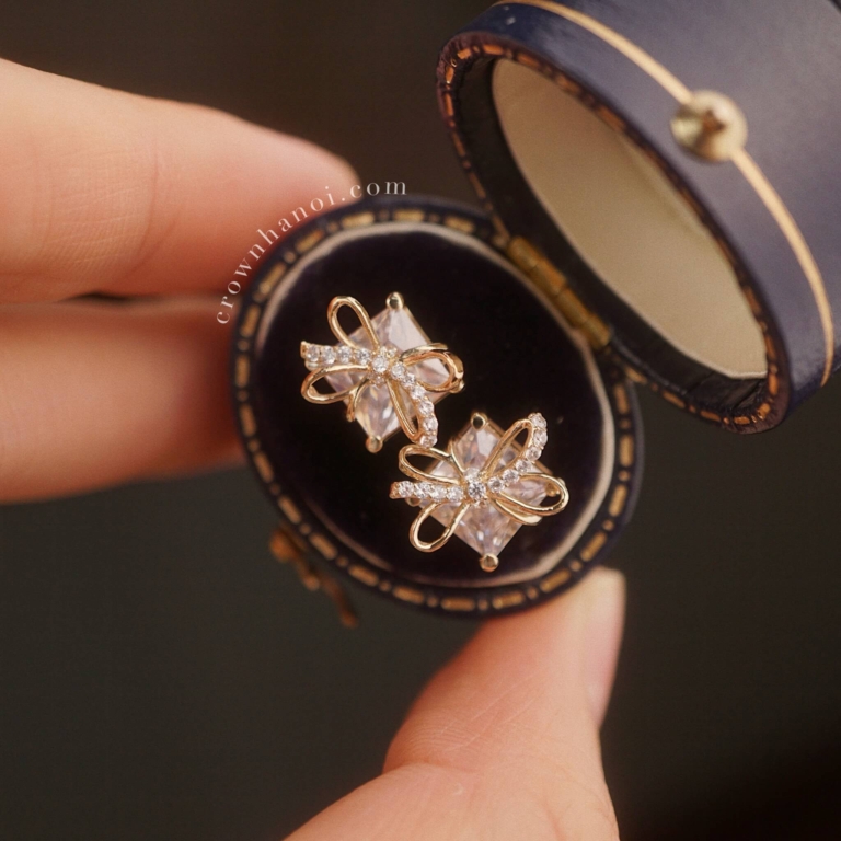 PRESENT EARRINGS