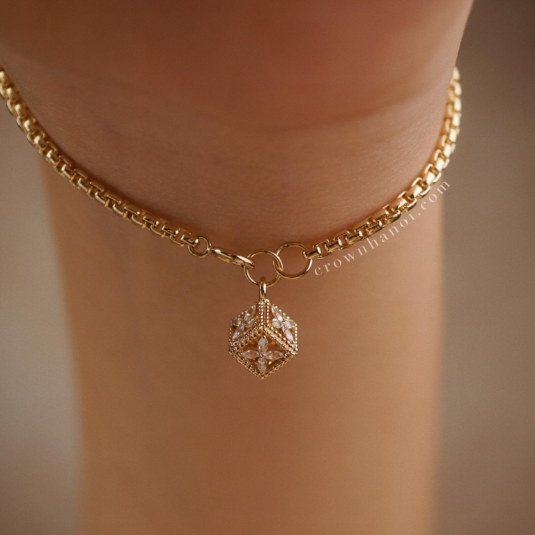 CLOVER CUBE VENETIAN BOX BRACELET