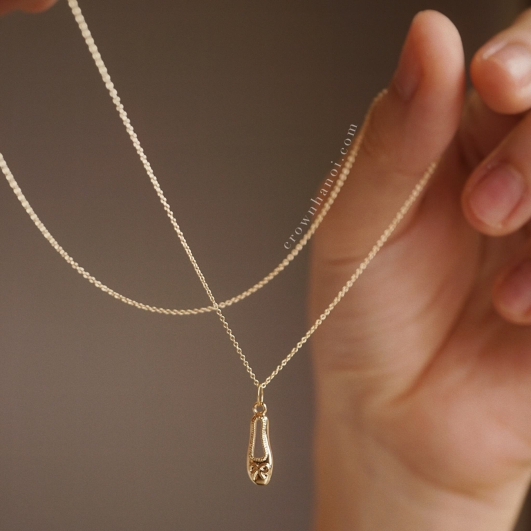 BALLET SHOE NECKLACE