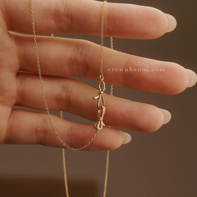 BOW CLASP NECKLACE
