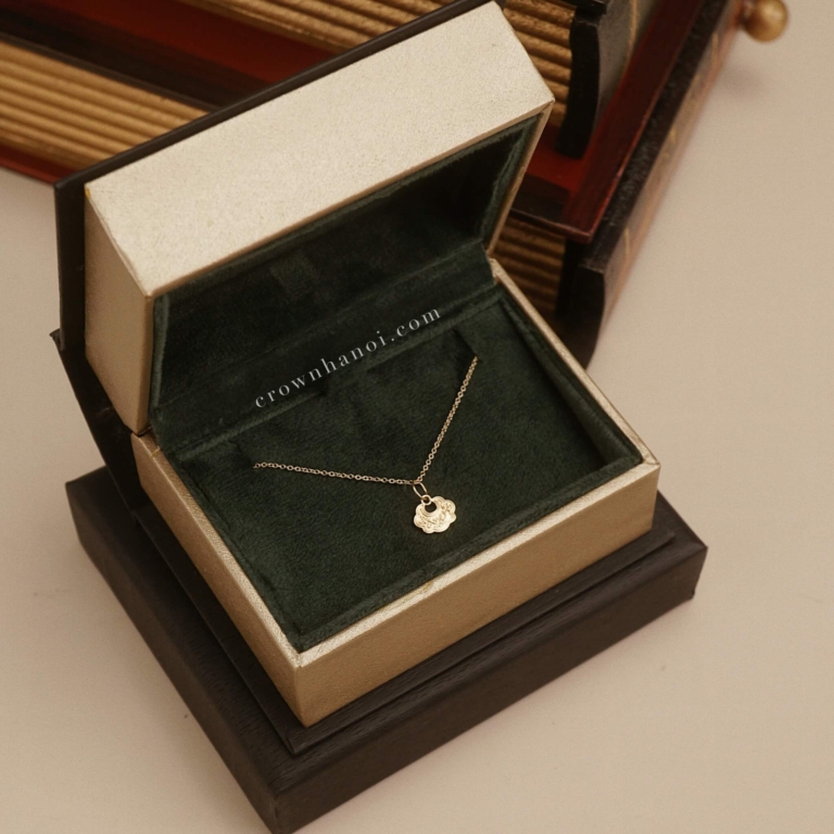 CLOUD RUYI NECKLACE