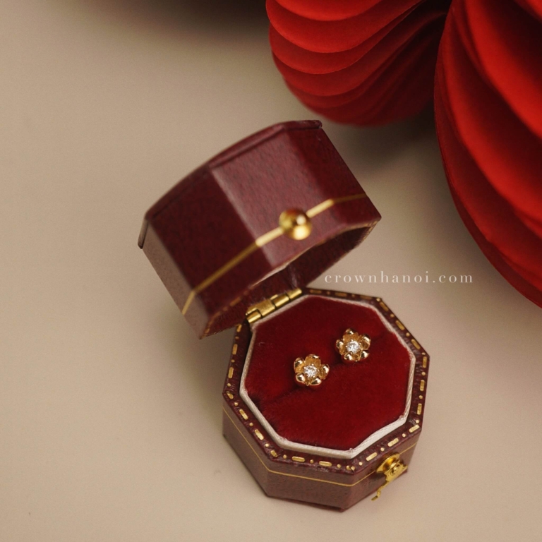 PLUM BLOSSOM EARRINGS