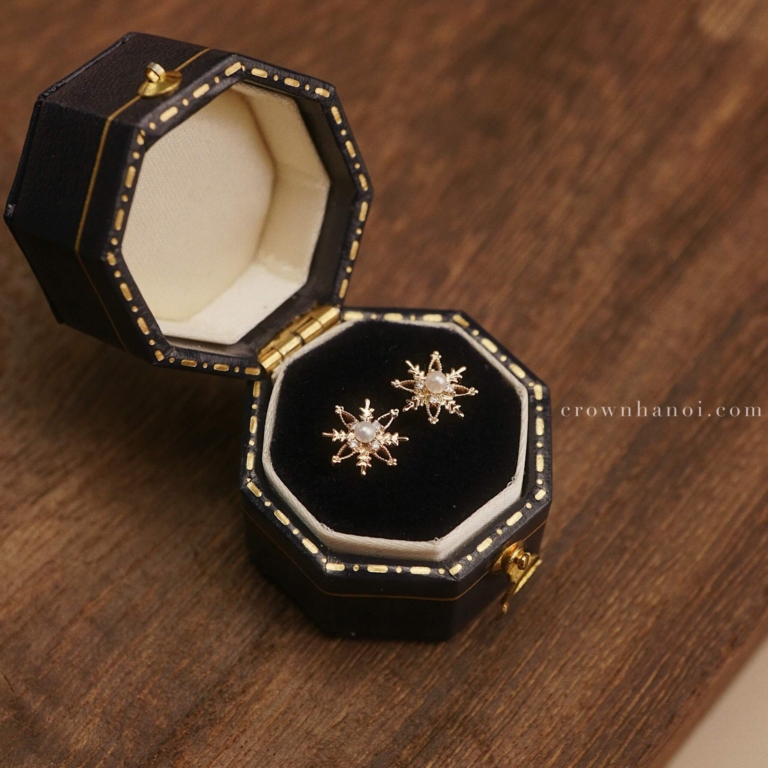 PEARL SNOWFLAKE EARRINGS