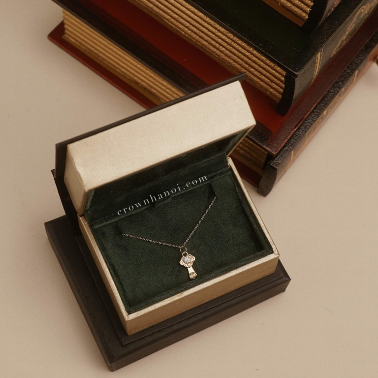 RUYI SCEPTER NECKLACE