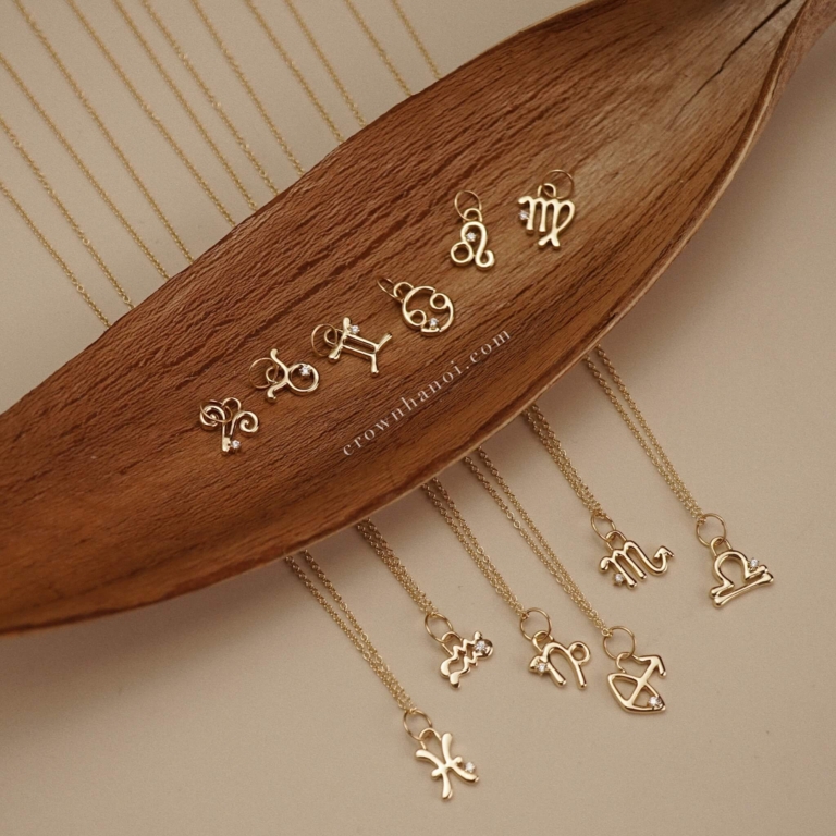 HOROSCOPE NECKLACE