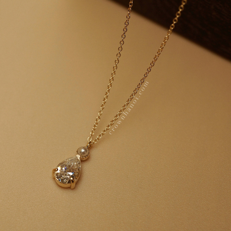 PEARL - PEAR CUT SOLITAIRE NECKLACE