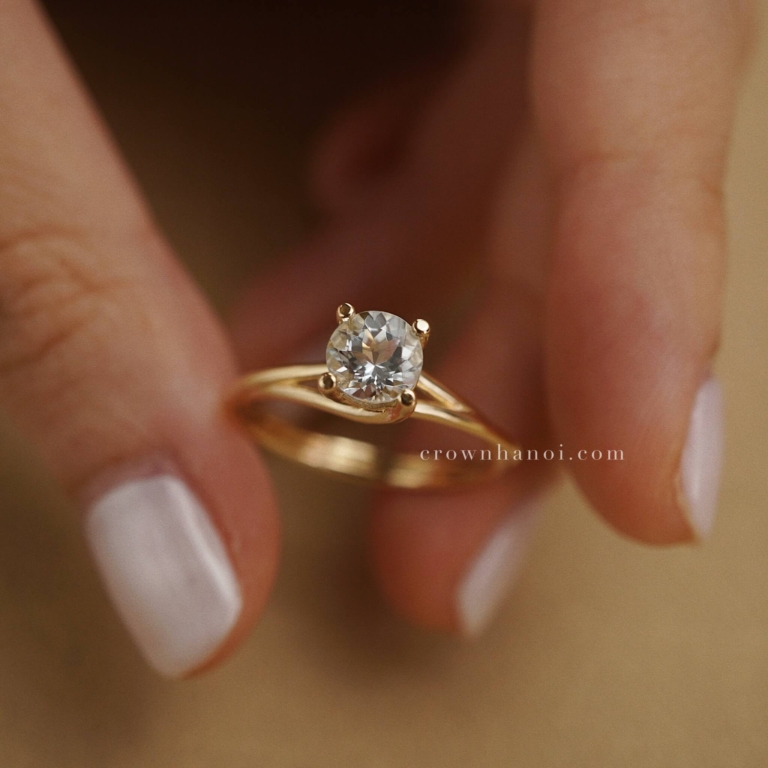 DOUBLE TWIST AQUAMARINE SOLITAIRE RING