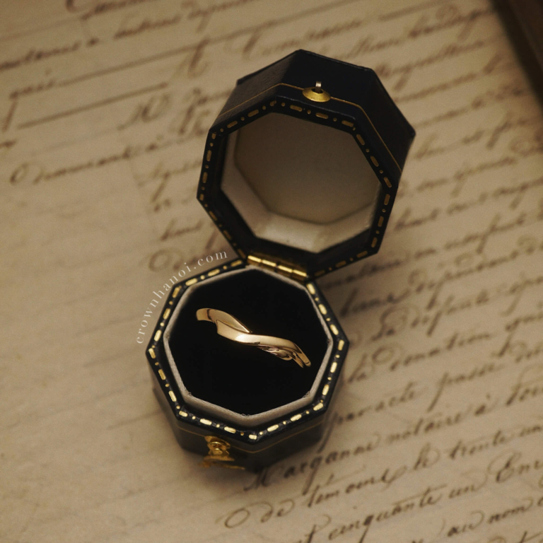 ECLIPSE BAND RING