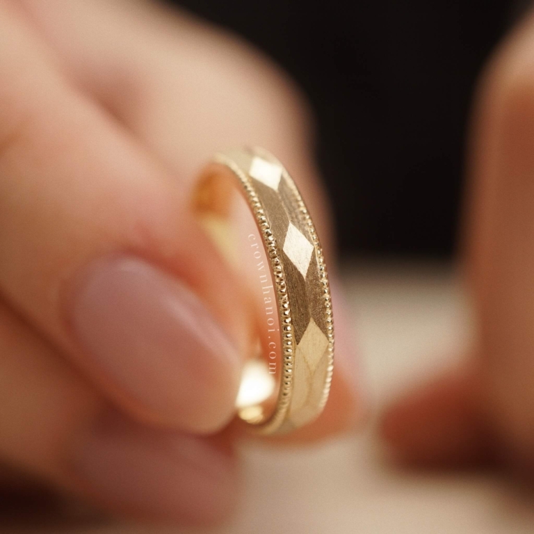 RHOMBUS FACET RING