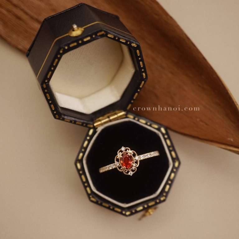 FLEUR HALO SOLITAIRE PAVE RING