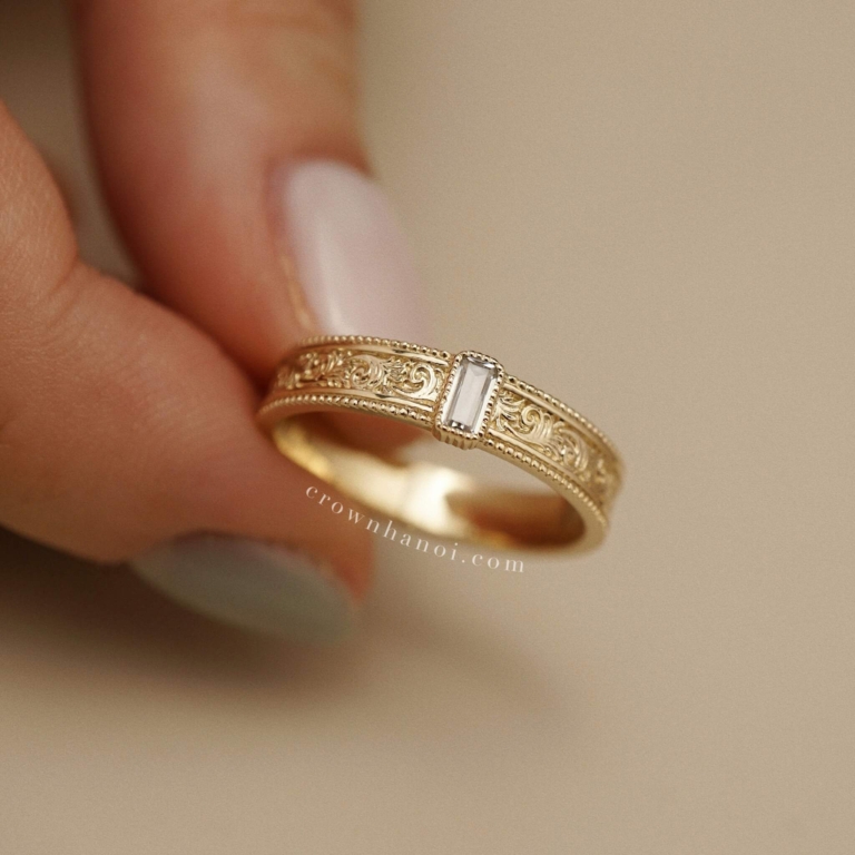 CHANTILLY BLOOM RING
