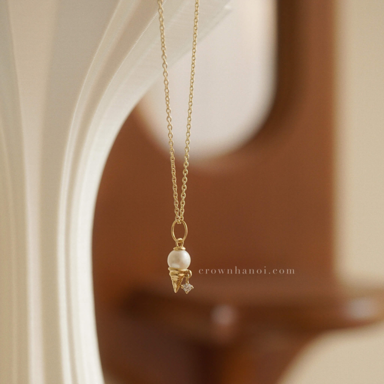 PEARL ICE CREAM NECKLACE