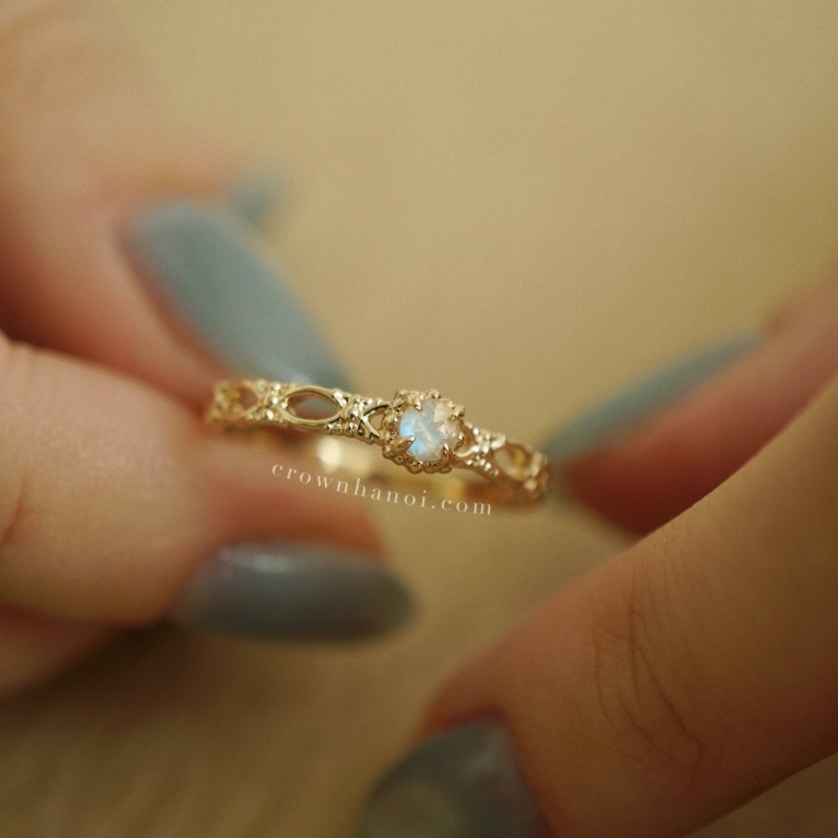 VAULT STONE RING