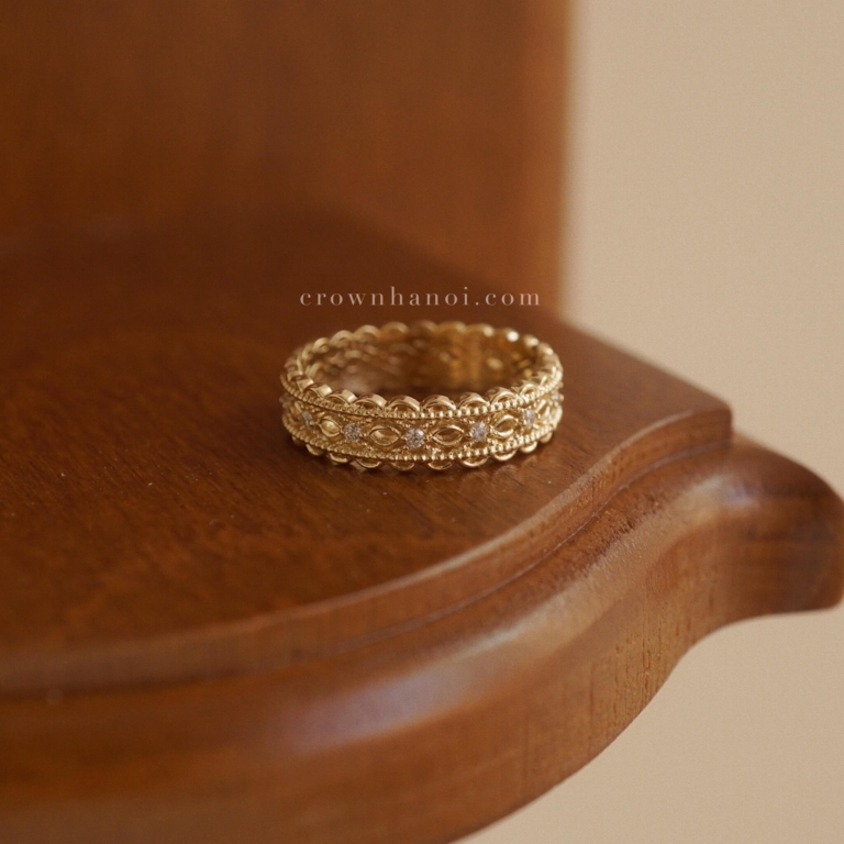 ORNATE LACE RING