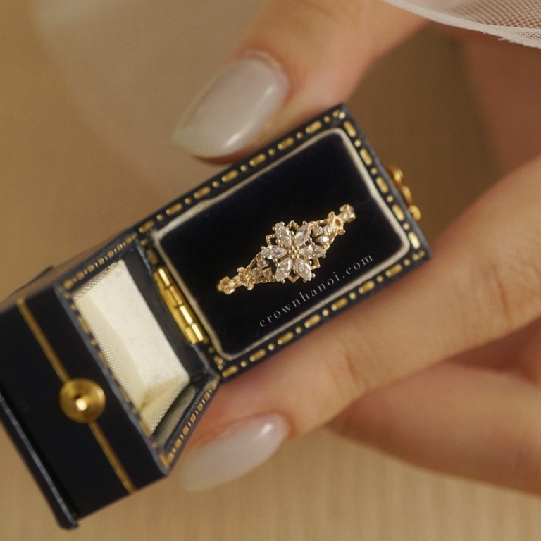 SUN PETAL RING