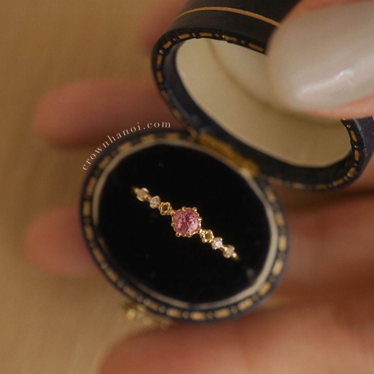 BLOOMING WHISPER RING