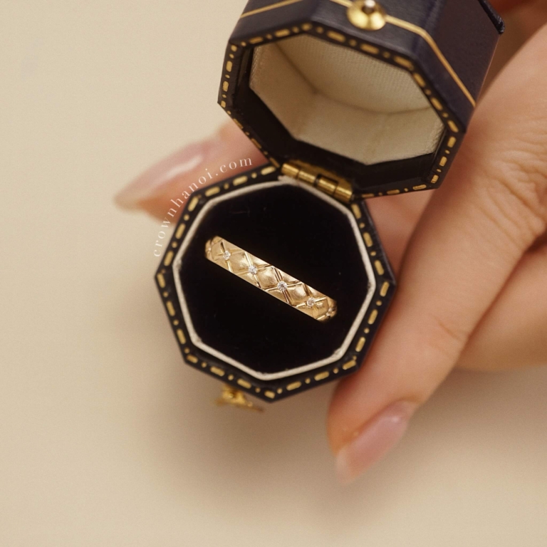 CROSSLINE STONE RING