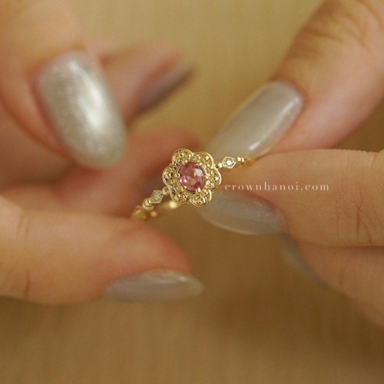 FLEUR SONNET RING
