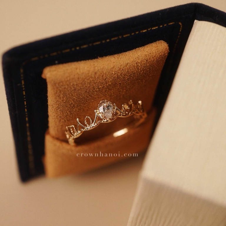 CORONET PEAR RING
