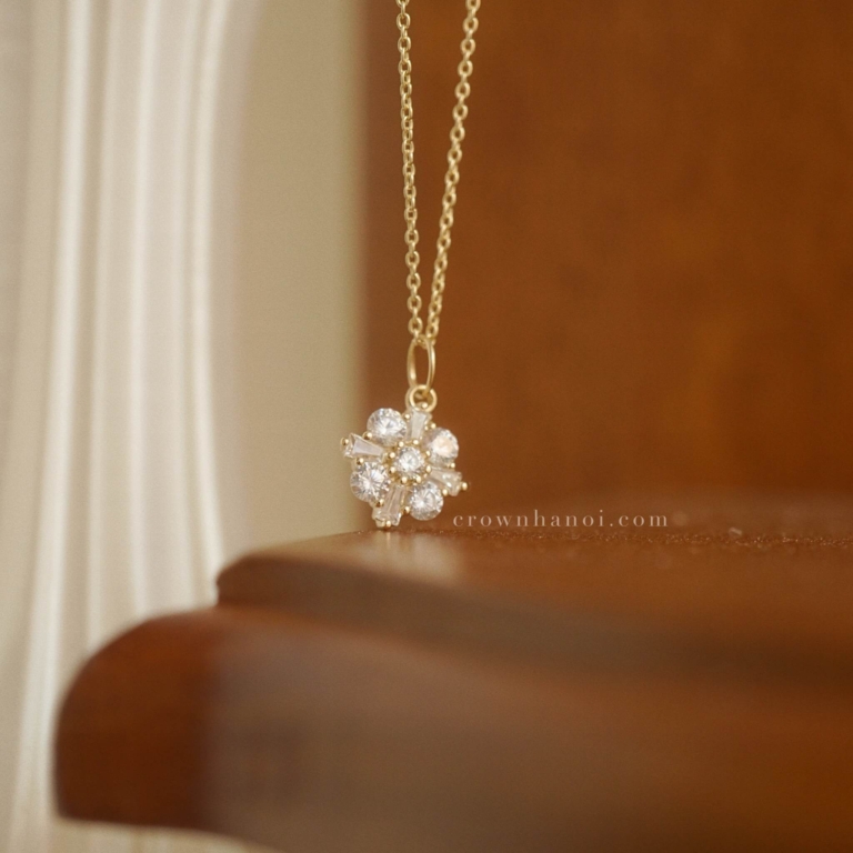 BLOOM NEST NECKLACE