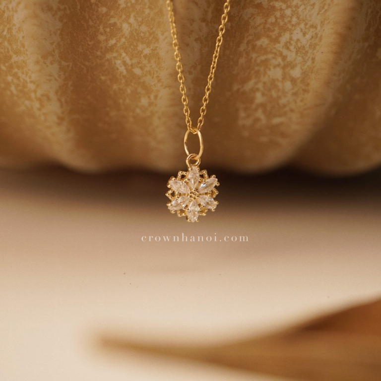 SUN PETAL NECKLACE