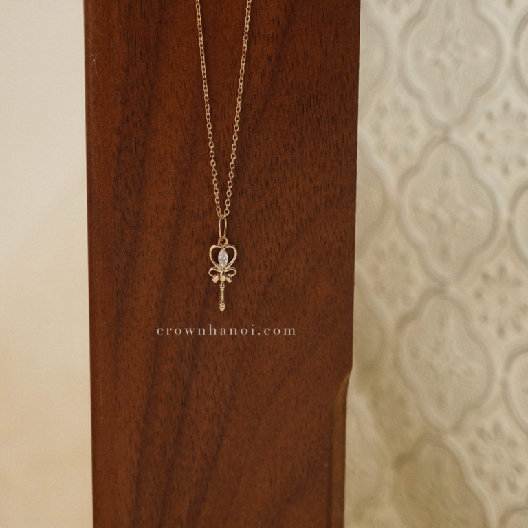 SPIRAL HEART WAND NECKLACE