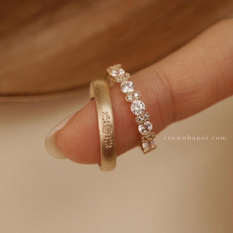 MEADOW BAND RING & STARDUST ETERNITY RING
