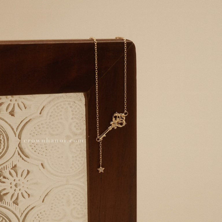 STARLIT KEY NECKLACE