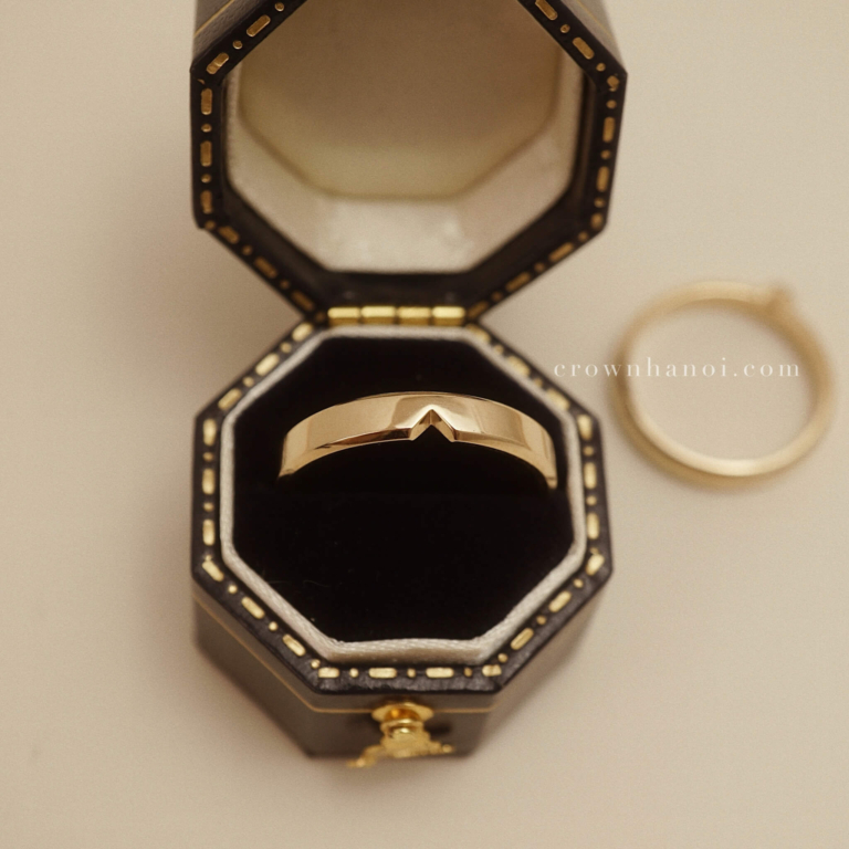 EDGE HOLD RING