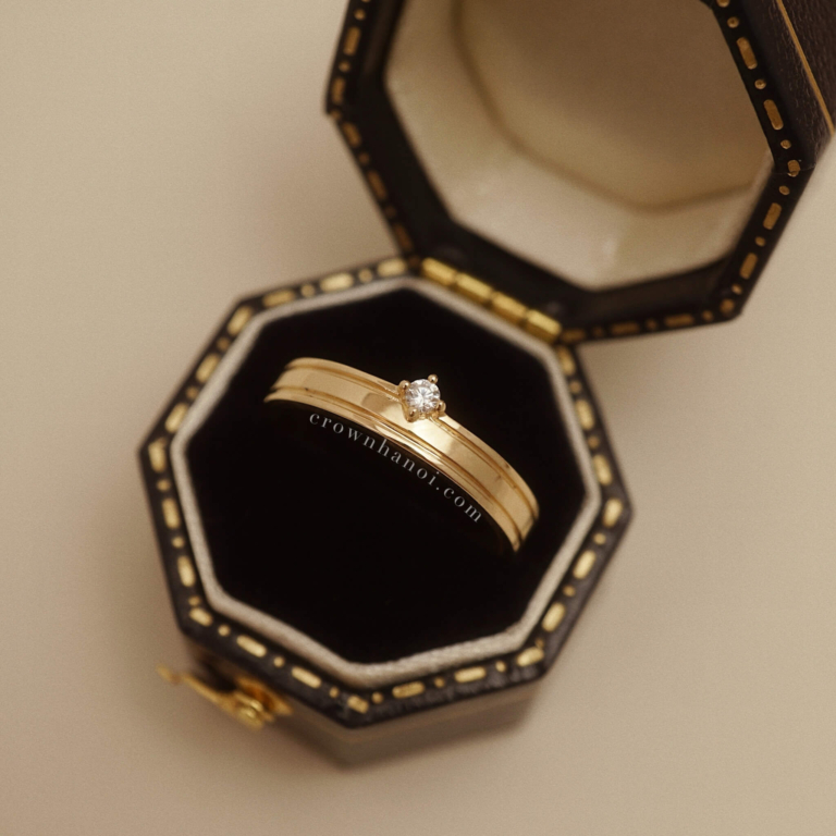 STONE BORDER FOLD RING