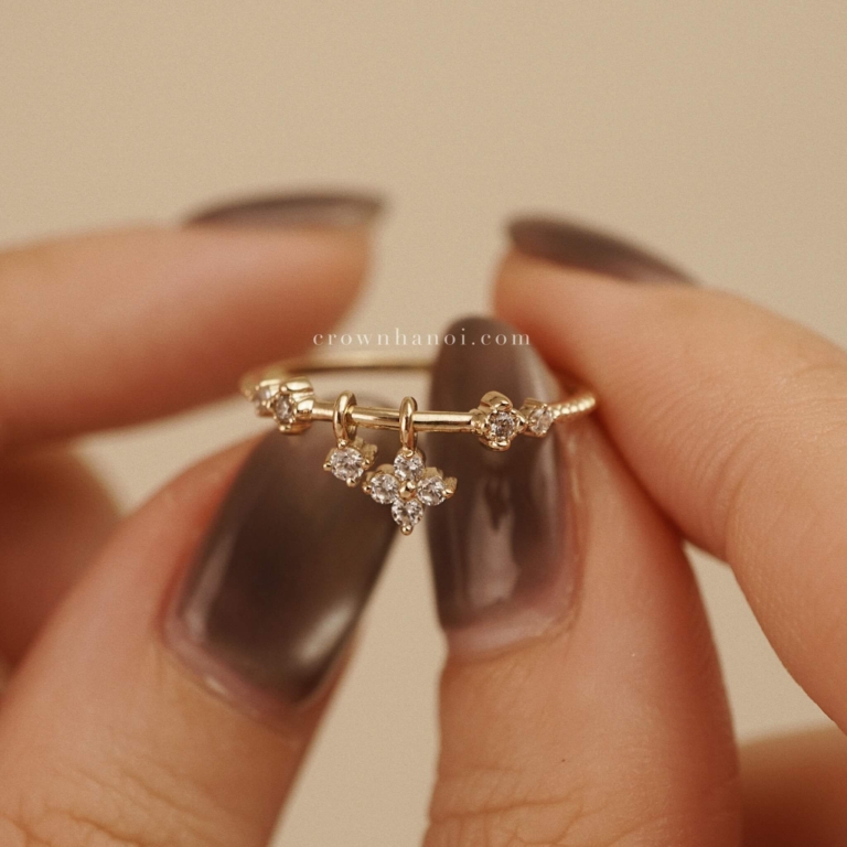 BLOOM DANGLE RING