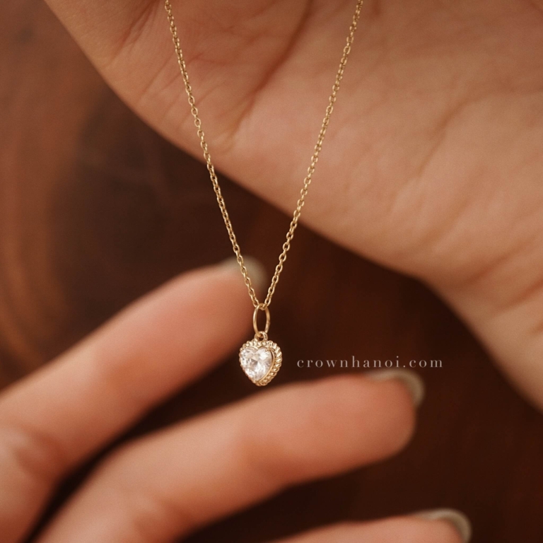 HELD HEART NECKLACE