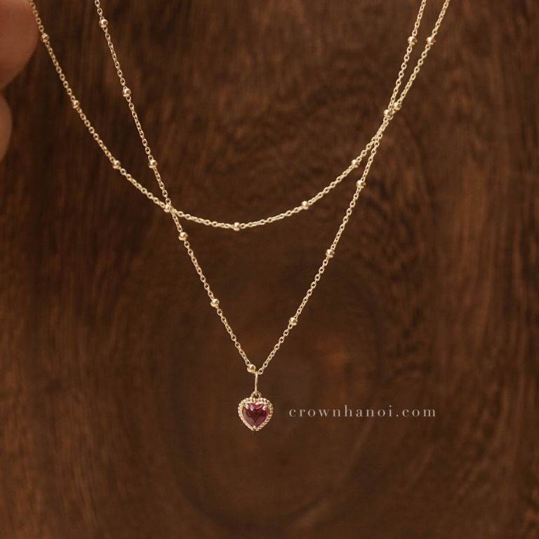 HELD HEART CABOCHON DOT CHAIN NECKLACE