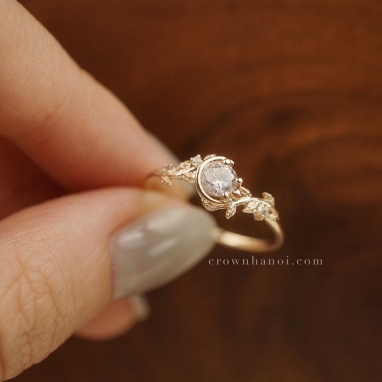 VINE EMBRACE RING