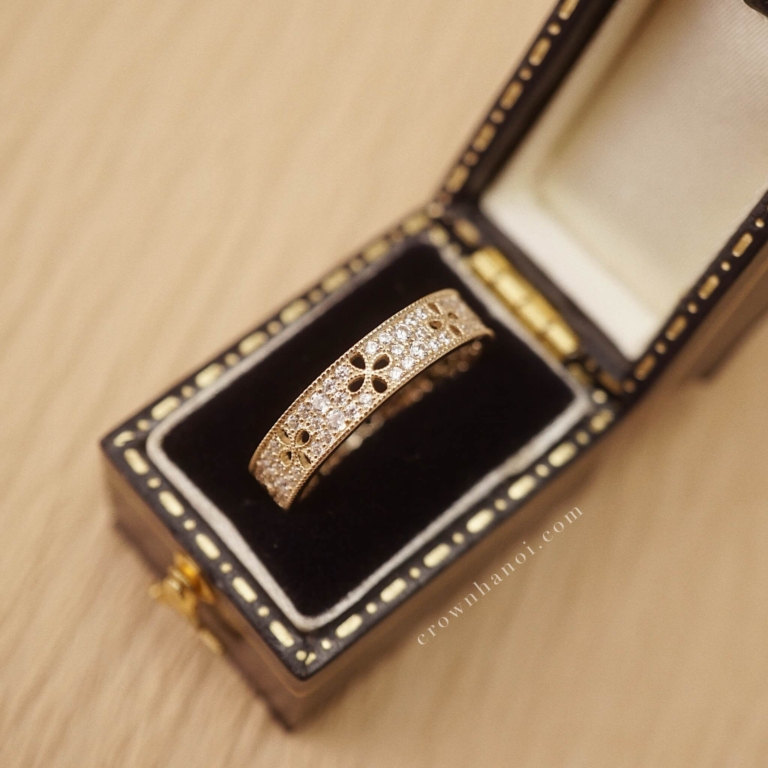 CLOVER LACE RING