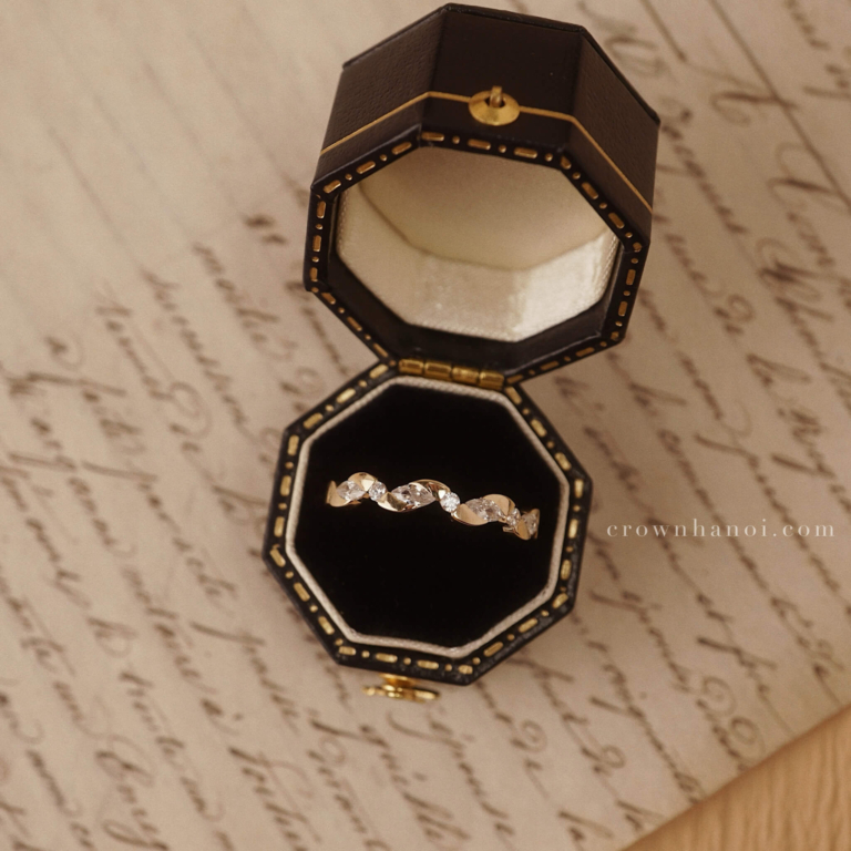 TWINED FLOW MARQUISE RING