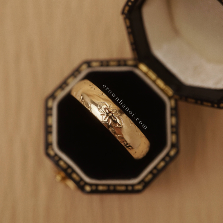 ETCHED BLOOM BAND RING - BOLD
