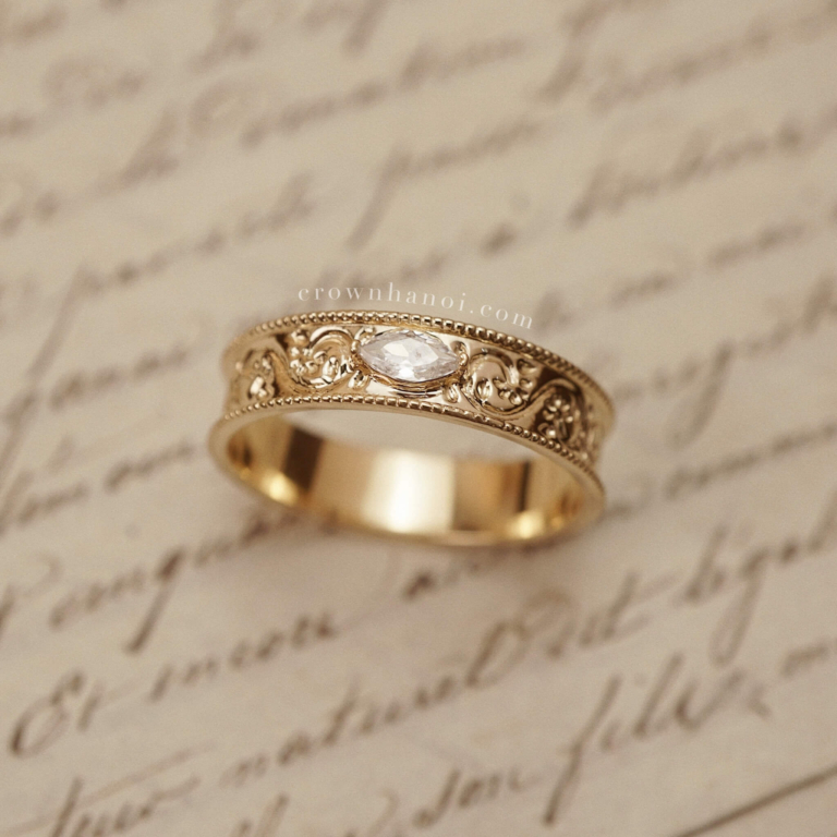 ORNAMENT MARQUISE BAND RING - BOLD
