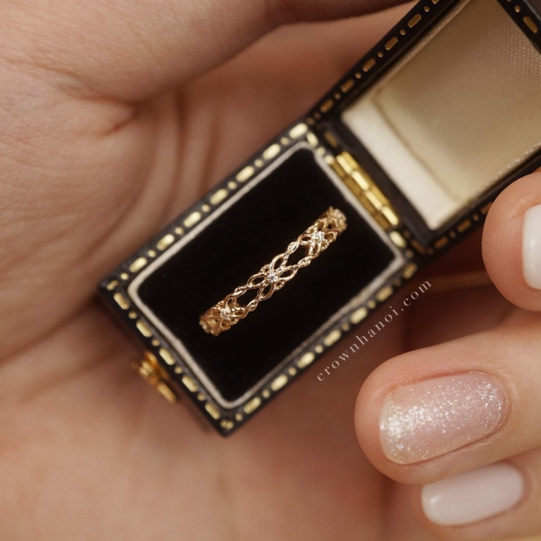 WILLOW KNOT RING